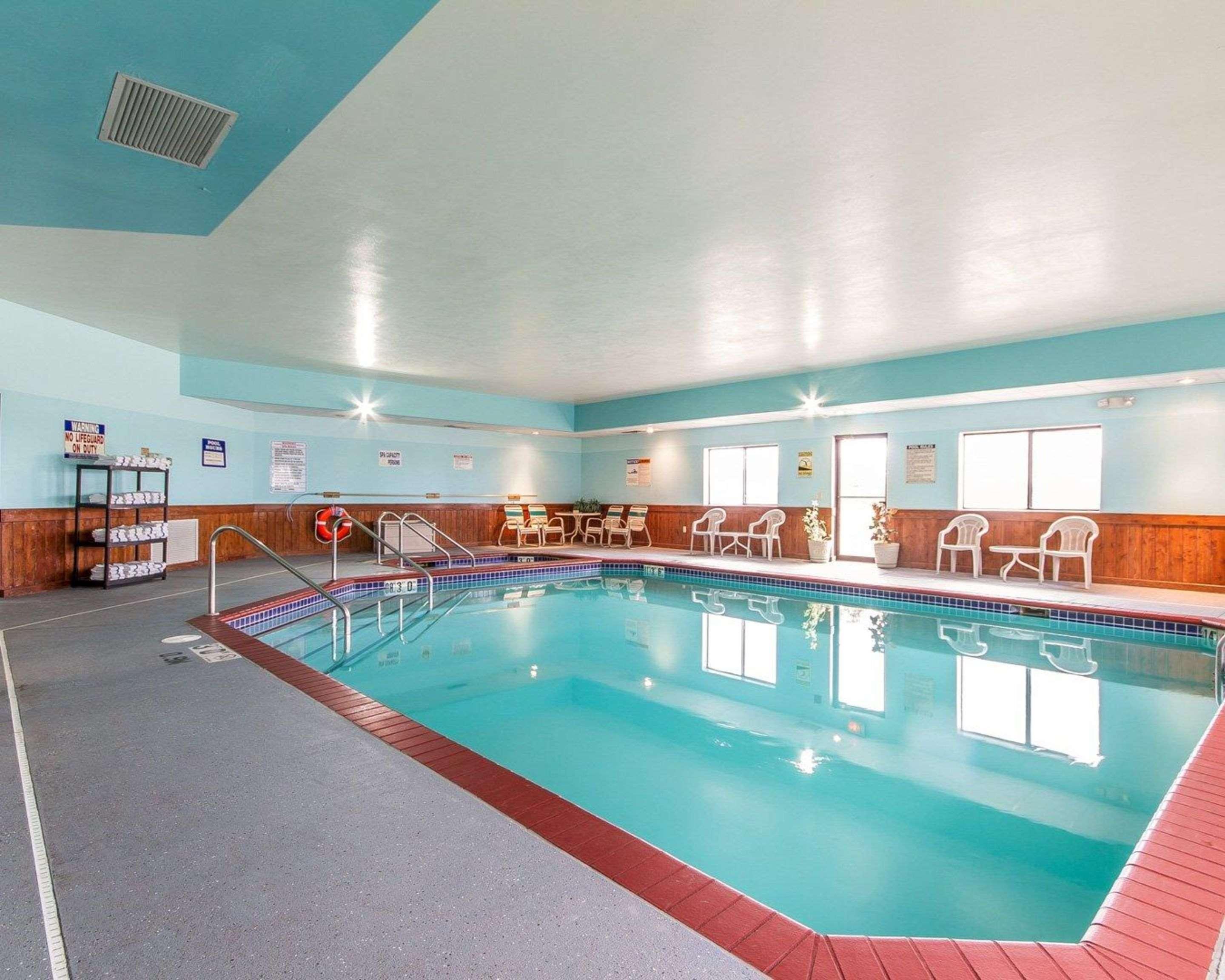 Americinn By Wyndham Reedsburg Exterior foto