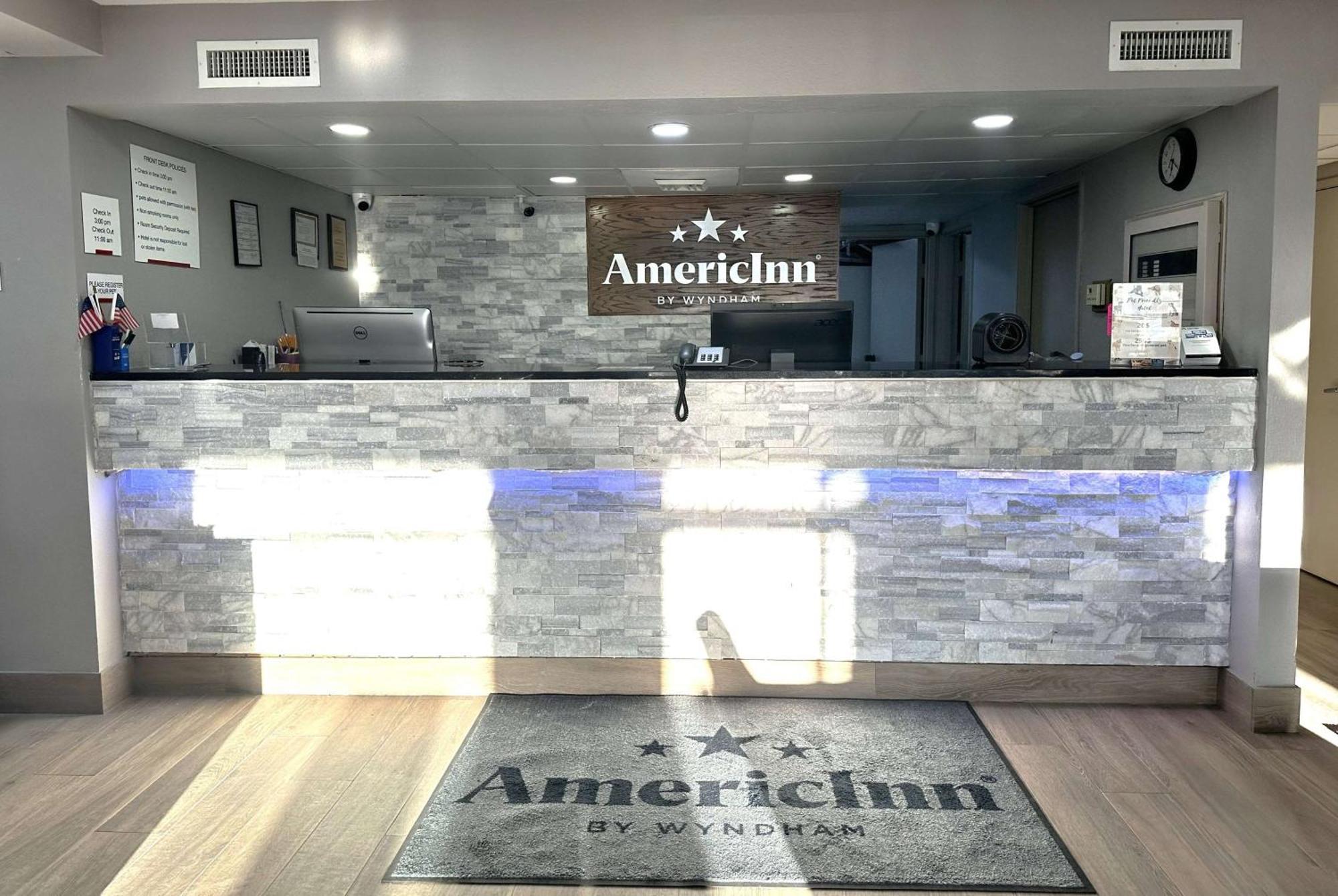 Americinn By Wyndham Reedsburg Exterior foto